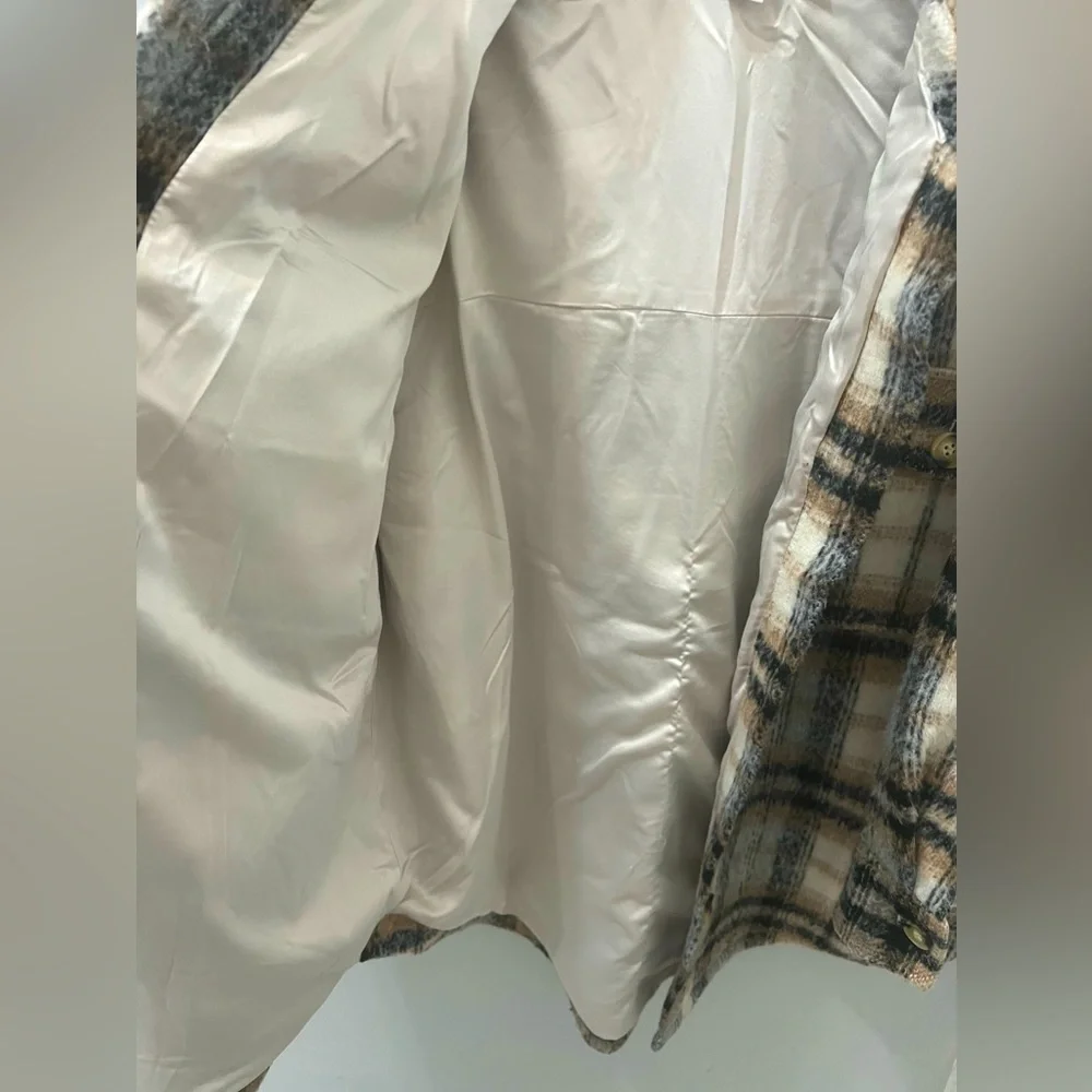 Good American Plaid Oversized Thick Wool Shacket - Picture 2 of 11